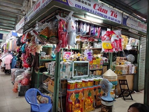 MÌNH CHÍNH CHỦ CHUYỂN VỀ QUÊ NÊN CẦN SANG NHƯỢNG LẠI KI ỐT BÁN HÀNG TẠI CHỢ ĐỐNG ĐA (QUẬN HẢI CHÂU,
