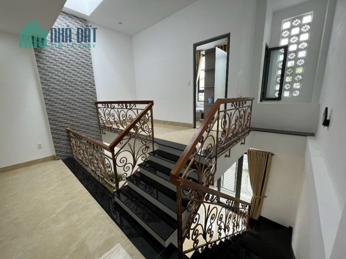 SẬP HẦM CĂN NHÀ ĐẸP CẨM LỆ-ĐÀ NẴNG
