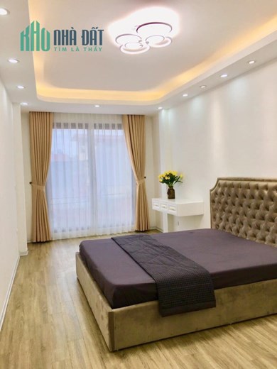 Bán Apartment 225m2 phố Hồng Hà, Hoàn Kiếm 35 phòng Thang máy Nhập Dòng tiền 10%/năm Giá 25.4 tỷ