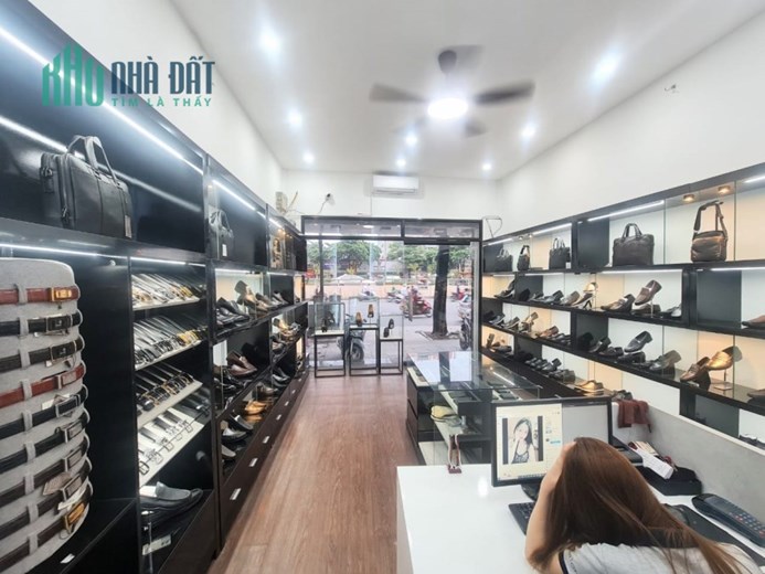 💥SỐC💥Hơn 19 tỷ Mặt phố Trần Thái Tông 40m 5T Kinh doanh vô đối, Vỉa hè siêu đẹp