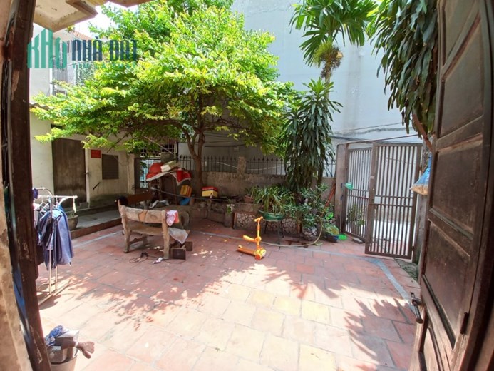 BÁN NHÀ XUÂN ĐỈNH XÂY TÒA VĂN PHÒNG CHO THUÊ 182M2, MT 12.6M GIÁ 100TR HƠN /1M2