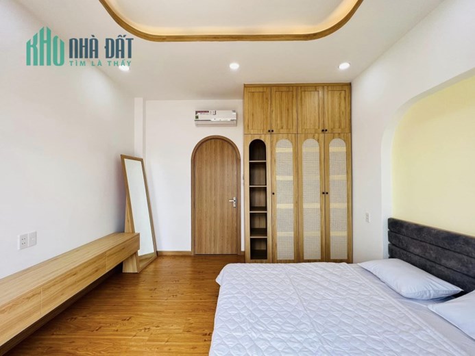 Bán Nhà Phạm Văn Chiêu Gò Vấp 5 Tầng Hẻm Xe Hơi 6 Tỷ