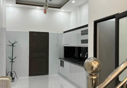 Bán nhà dân xây độc lập ngay sau mặt đường Đông Khê, 3 tầng, GIÁ 2.35 tỉ