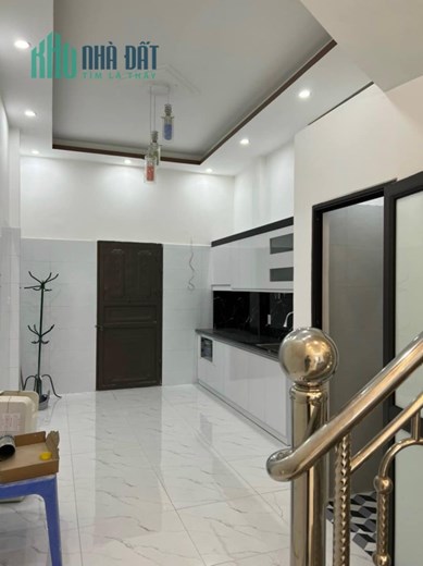 Bán nhà dân xây độc lập ngay sau mặt đường Đông Khê, 3 tầng, GIÁ 2.35 tỉ