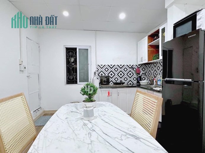 BÁN CĂN 60M2 TẦNG 2 Ô TÔ CHẠY VÒNG QUANH NHÀ ĐÔNG NGẠC FULL NỘI THẤT NHỈNH 1 TỶ