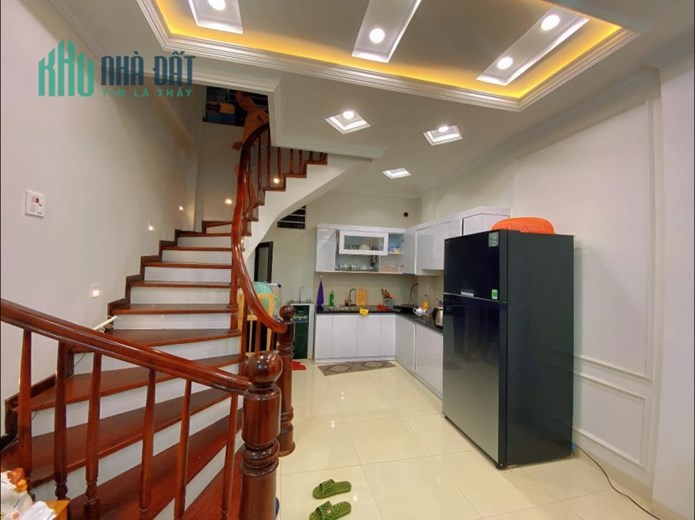 BÁN NHÀ 5 TẦNG TRẦN BÌNH, CẦU GIẤY - LÔ GÓC 2 THOÁNG - NHÀ ĐẸP Ở NGAY - TẶNG NỘI THẤT - CÁCH PHỐ
