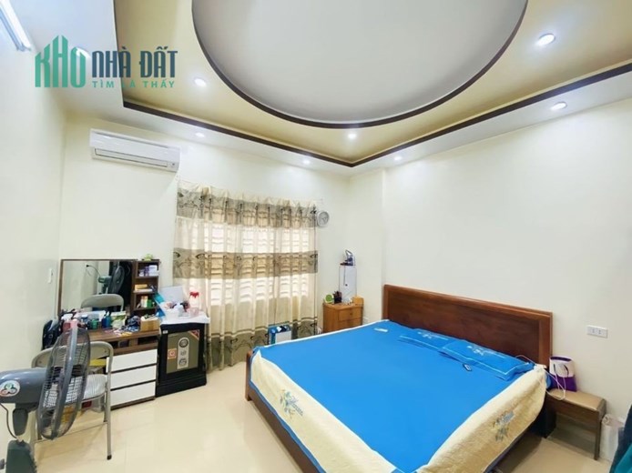 Bán nhà phố Trung Hành, diện tích 49m 4 tầng độc lập GIÁ 2.8 tỉ