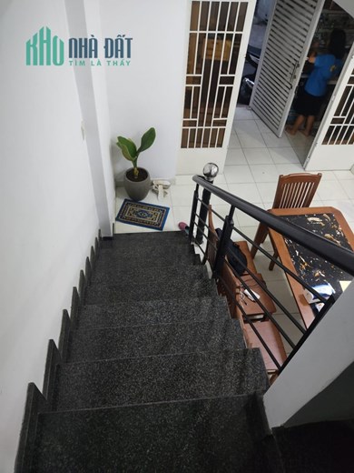 Kẹt bank, bán gấp nhà đường Bạch Đằng, cho thuê 15 triệu, 80m2, 2 tầng, chỉ 6 tỷ 450