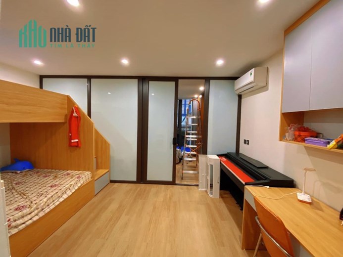 Bán tòa nhà 92m2 phố Âu Cơ, Tây Hồ 34 phòng Thang máy Nhập Dòng tiền 10%/năm Giá 20.3 tỷ