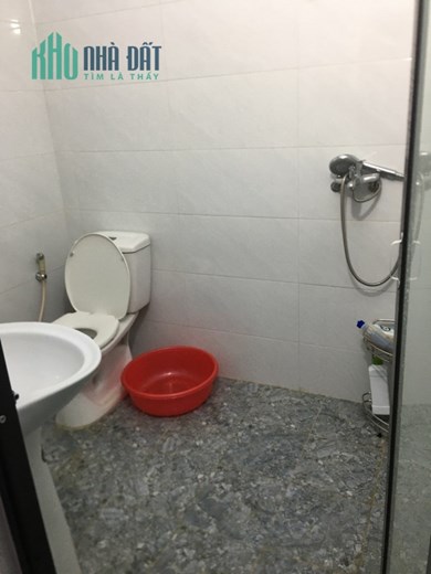 Cho thuê nhà gần Ủy ban phường Khương Trung, 63m2, 5 triệu