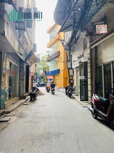 HIẾM Bán nhà Mặt phố Trần Hữu Tước  30m nhà cấp 4 mặt tiền 4.5m kinh daonh sầm uất nhỉnh 7 tỷ lh