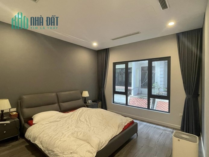Nhà phân lô  phố 8-3 Hai Bà Trưng 60m2*5 Tầng giá 7.8 Tỷ