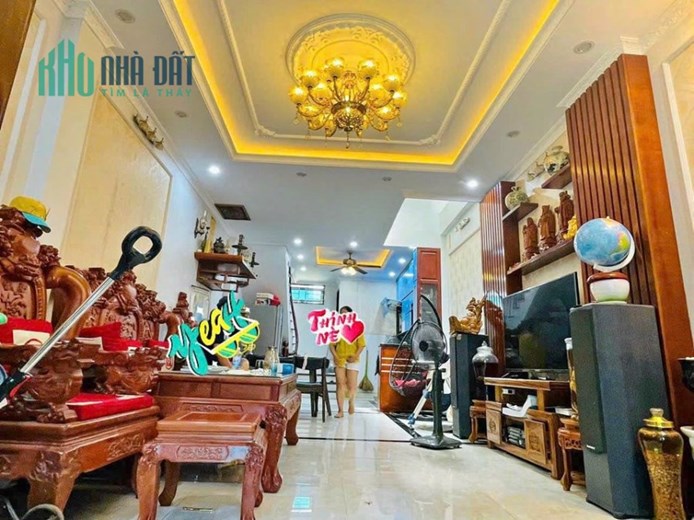 BÁN NHANH NHÀ PHỐ ĐÊ LA THÀNH, KINH DOANH NHỎ, DÂN XÂY, NGÕ THOÁNG, 60M2, 5T, 4.9 TỶ.