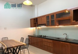 Bán nhà đẹp HXH phường 13 Tân Bình, 3 lầu, khu dân trí cao, nội thất xịn xò, giá rẻ