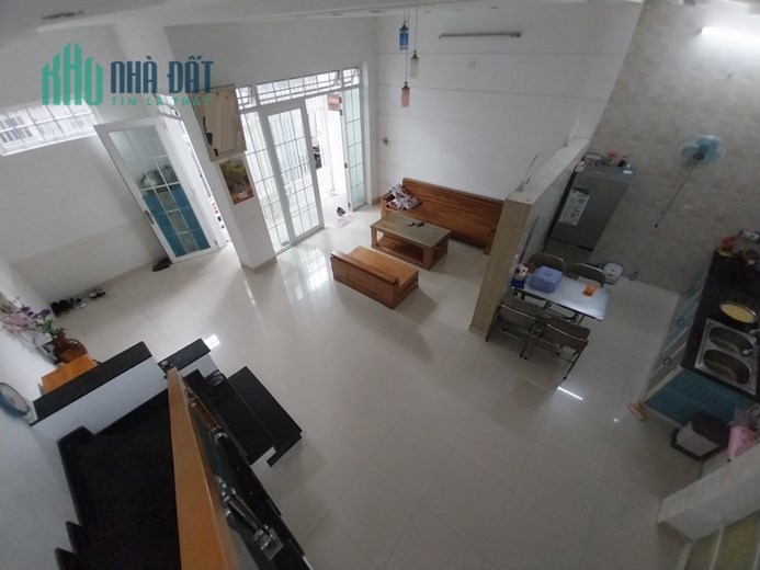 .Nhà Nguyễn Tri Phương, cách Mặt tiền 30m, 56m2, ngang 6.5