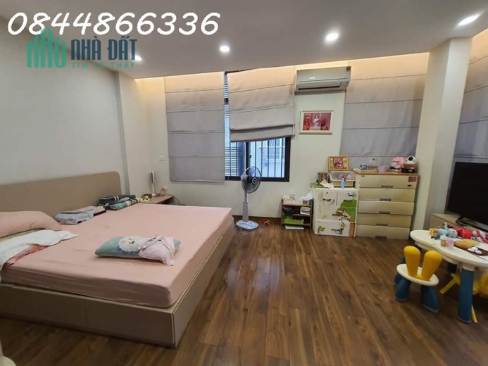 Đống Đa, lô góc 3 mặt thoáng, ô tô tránh, thang máy, liền kề hồ trung tâm