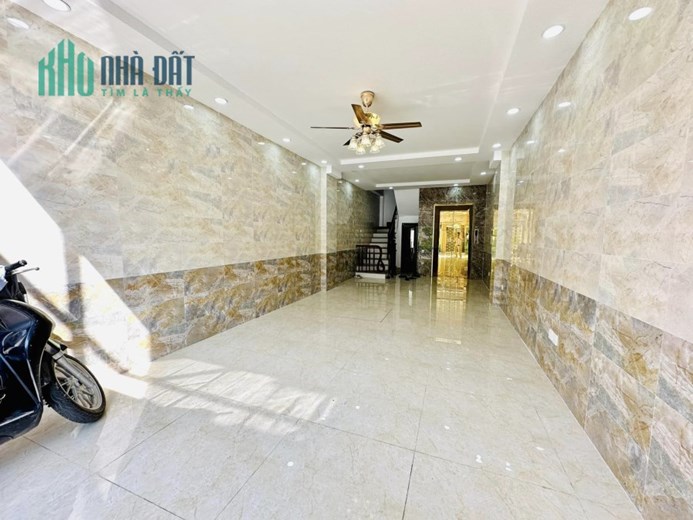 Bán nhà phố Ngô Gia Tự, ô tô tránh, 55 m2, 7T, TM, chỉ nhĩnh 8 tỷ.