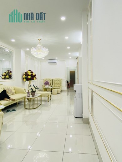Nhà MT Nguyễn Chí Thanh P12Q5 100m2 , 6 lầu, thang máy, 35.9 tỷ. Lh:0398879796