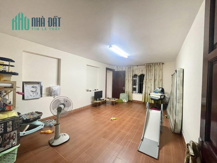Bán Gấp Trong Tuần căn nhà góc 2MT khu VIP DT 620M2 giá 15 tỷ. Kinh doanh phòng trọ, CHDV