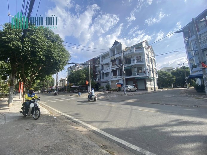 Bán Gấp Trong Tuần căn nhà góc 2MT khu VIP DT 620M2 giá 15 tỷ. Kinh doanh phòng trọ, CHDV