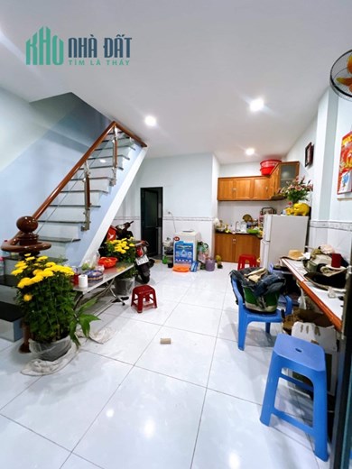 BÁN ngôi nhà HẺM 141 TÔN THẤT THUYẾT, PHƯỜNG 15 Q4 - 27M2