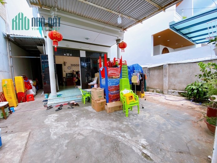 CẦN BÁN NHÀ HẺM Ô TÔ CẦU DỨA PHÚ NÔNG, VĨNH NGỌC, NHA TRANG.