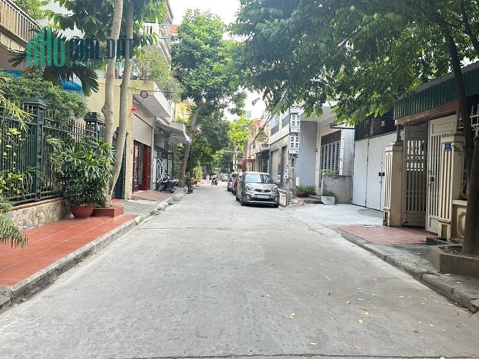 Cho thuê nhà riêng đường phố Lý nam đế, cạnh quảng trường thống nhất, gần phố đi bộ