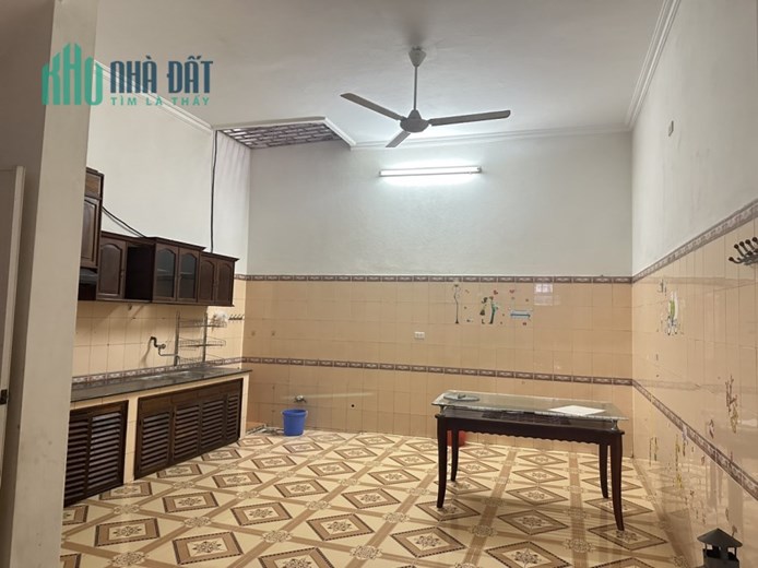 Cho thuê nhà riêng đường phố Lý nam đế, cạnh quảng trường thống nhất, gần phố đi bộ