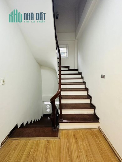 150m Căn Góc 3 Phòng Ngủ 2 WC Chung Cư Phố Hoàng Đạo Thúy. Tiện Ích Ngập Tràn. Chủ Làm Ăn Thuận Lợi