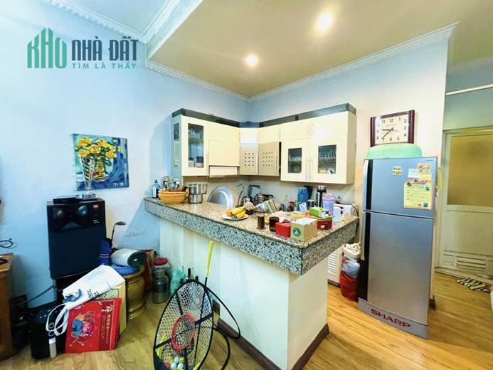 Tập thể Lò Đúc tầng 2, ở luôn,sổ đỏ nét, đủ tiên ích 68m thiết kết hiện đại.