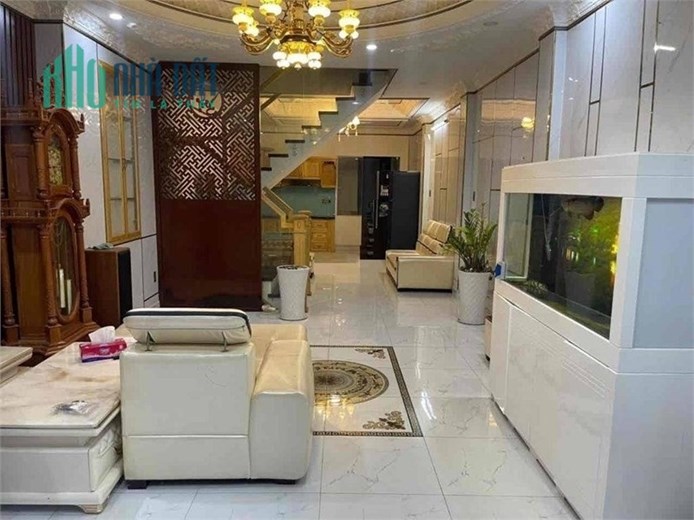 Nguyên căn mặt tiền Đường số 13, Lý Phục Man, P.Bình Thuận