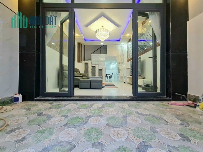 Bán nhà Gò Vấp dưới 5 tỷ, hẻm 108 Phan Huy Ích, lô góc 2 mặt tiền hẻm oto, 54m2 ,