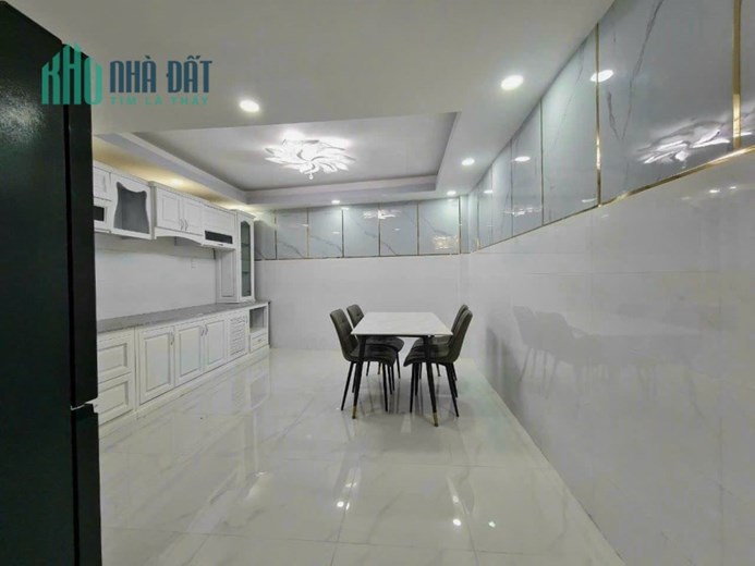 Bán nhà Gò Vấp dưới 5 tỷ, hẻm 108 Phan Huy Ích, lô góc 2 mặt tiền hẻm oto, 54m2 ,