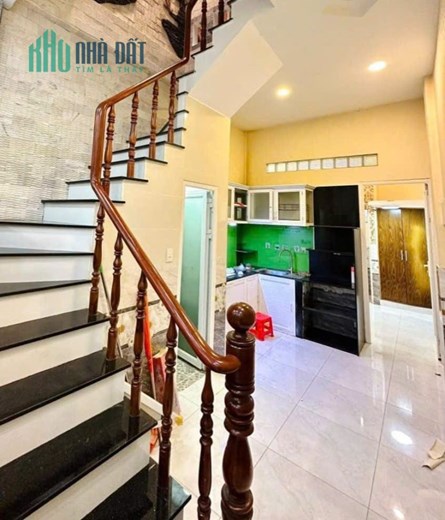 PHÚ NHUẬN, LÊ VĂN SỸ, 3 TẦNG ĐẸP LUNG LING, SẴN DÒNG TIỀN CHO THUÊ 15 tr/tháng, GIÁ nhỉnh 5 tỷ