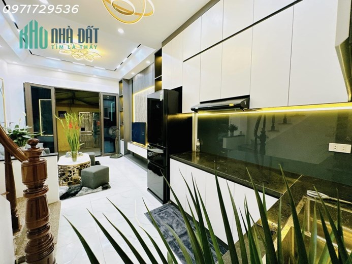 Bán nhà Kim Giang 30m, 4 tầng, mt 3.4m, oto 10m, ngõ rộng, full nội thất, 2.78 tỷ