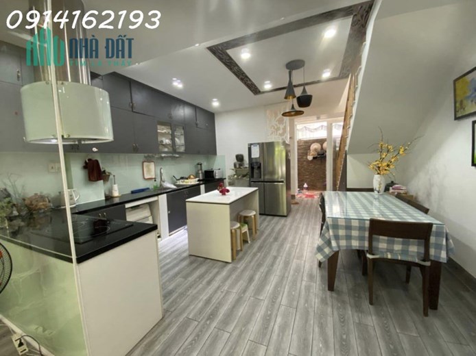 MẶT TIỀN TÂN PHONG QUẬN 7 5X20 NHÀ ĐẸP 5 TẦNG CÓ HẦM GÁP BÁN