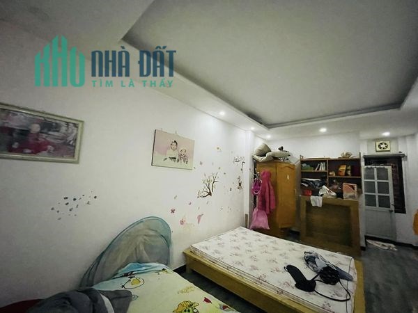 BÁN NHÀ 3 TẦNG HOA BẰNG, CẦU GIẤY  DT 55M2 - 2 MẶT NGÕ OTO, 3M Ô TÔ TRÁNH, DỪNG ĐỖ, KHU VUI CHƠI