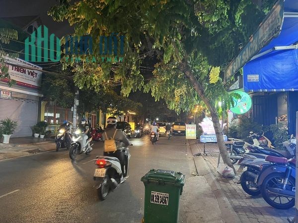 BÁN BIỆT THỰ MẶT TIỀN ĐƯỜNG SỐ 1, TÂN THUẬN ĐÔNG QUẬN 7 - 197M2