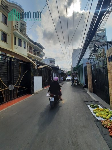 BÁN NHÀ MẶT TIỀN ĐƯỜNG SỐ 19, P. TÂN QUY QUẬN 7 - 137M2