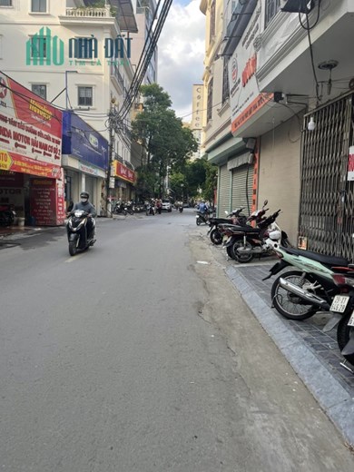 Nhà đẹp Phố TÔ VĨNH DIỆN- Ô TÔ VÀO NHÀ- 70M2 6,6M MẶT TIỀN, 9 TỶ XÍU