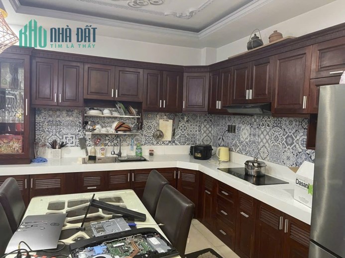 NHÀ HIẾM QUẬN 3 – XE HƠI ĐẬU TRONG NHÀ - GIÁ CHỈ 10.99 TỶ