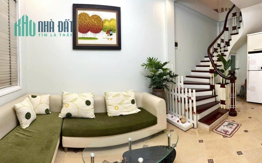 CẦN TÌM KHÁCH THUÊ NGUYÊN CĂN LÊ ĐẠI HÀNH, ĐỦ ĐỒ, 13 TRIỆU/TH.