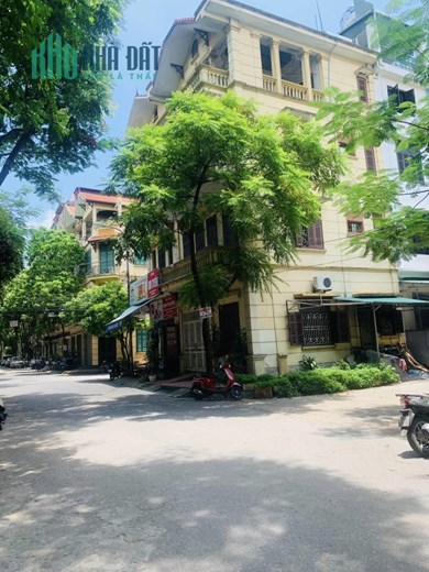 PHÂN LÔ MẶT NGÕ ĐỘI CẤN BA ĐÌNH LÔ GÓC OTO TRÁNH NGÕ THÔNG 70M MẶT TIỀN 5.5M 8.8 TỶ