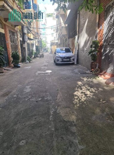 Tôi cần Bán tòa nhà Chính chủ ngay gần Ngã Tư Sở oto tránh vào nhà 65m² nhà 8 tầng giá 11 tỷ