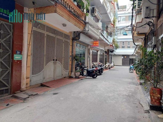 Ngân hàng siết, Bán căn nhà ngay Khu Fafilm 60m² nhà 5 tầng oto tránh vào nhà giá chào 10 tỷ