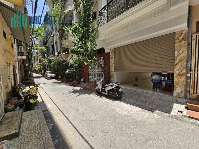 Bán nhà phố Trần Quốc Hoàn, phân lô 2 mặt ngõ, ô tô, kinh doanh, 5 tầng, 45m2, mặt tiền 4m, 10,5 tỷ.