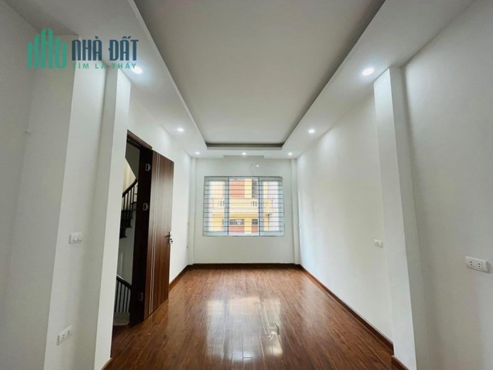 Ngõ nông, dân trí cao, ở sướng 5 tầng, MT4m, bán nhà Trường Chinh