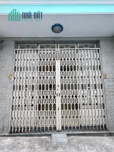 Nhà 2 tầng (4.6x11.3m) nở hậu L 10m sát đường Liên Tỉnh 5 P5Q8