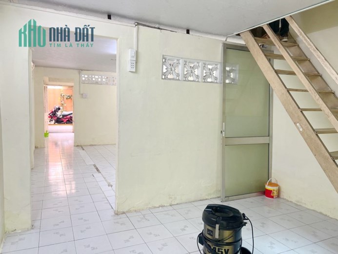 Nhà thuê sát MT Trần Nguyên Hãn P13.Q8 Giá 6,5 triệu