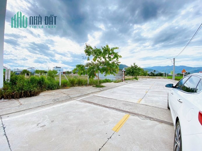 BÁN LÔ ĐẤT SONG SONG ĐƯỜNG D6, DIÊN LẠC, DIÊN KHÁNH.